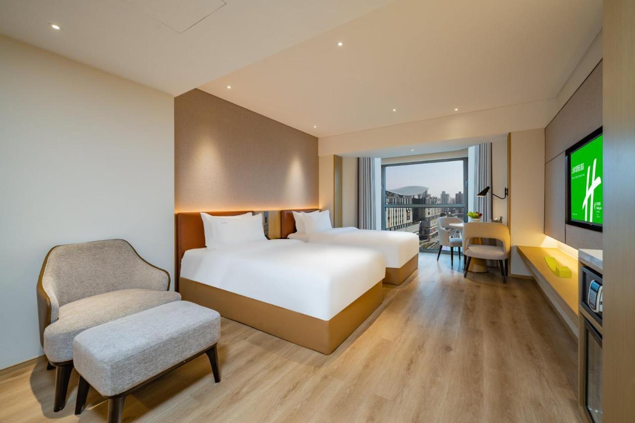 Holiday Inn Shanghai Huaxia By Ihg - Overlooking City Scenery At Sky View Restaurant エクステリア 写真