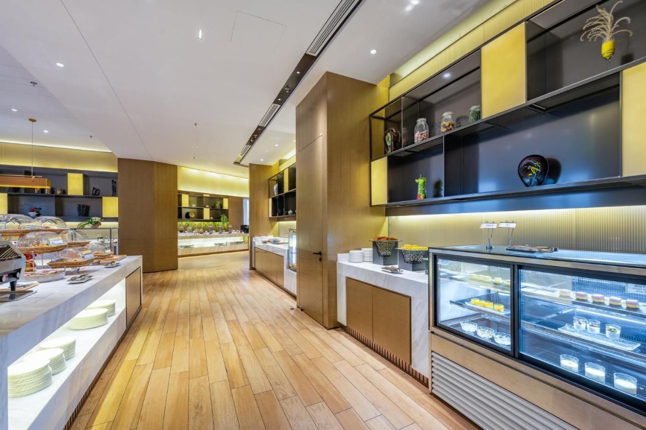 Holiday Inn Shanghai Huaxia By Ihg - Overlooking City Scenery At Sky View Restaurant エクステリア 写真