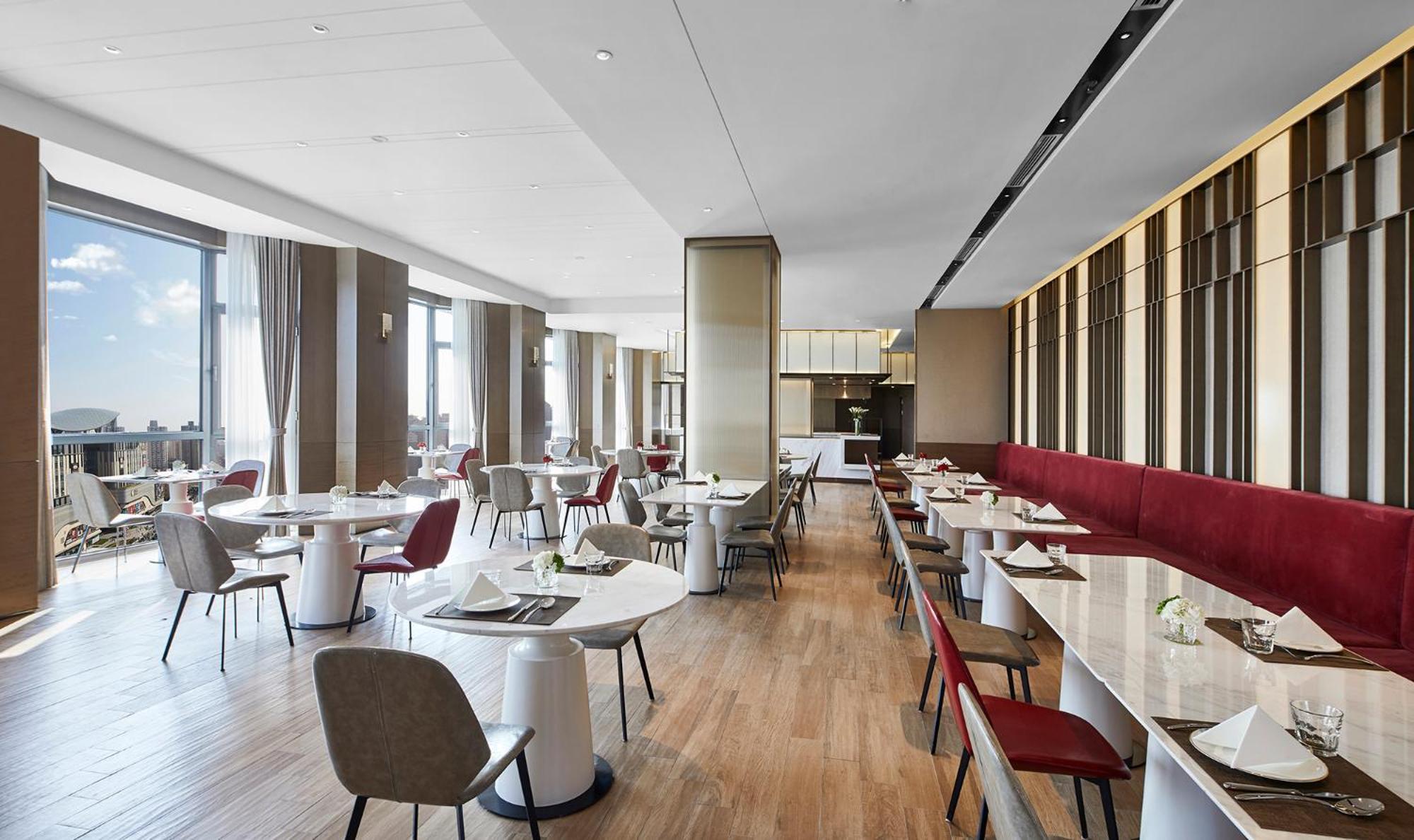 Holiday Inn Shanghai Huaxia By Ihg - Overlooking City Scenery At Sky View Restaurant エクステリア 写真