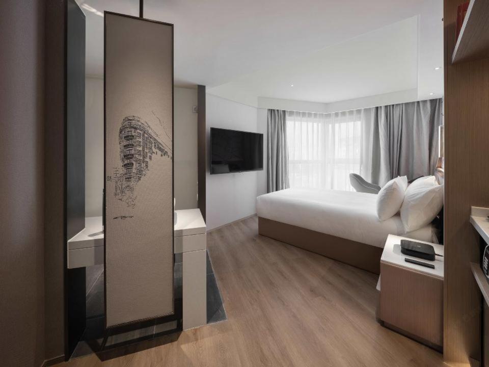 Holiday Inn Shanghai Huaxia By Ihg - Overlooking City Scenery At Sky View Restaurant エクステリア 写真